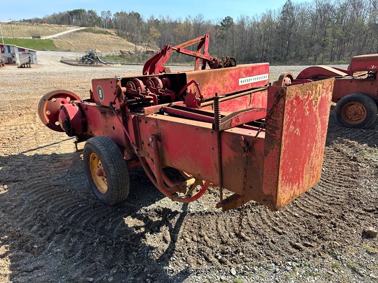 massey-ferguson-9-image-2