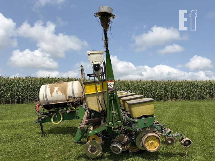 john-deere-7200-image-2