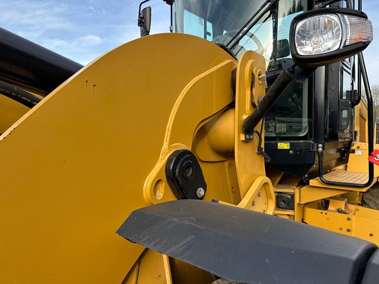 2016-caterpillar-938m-image-14
