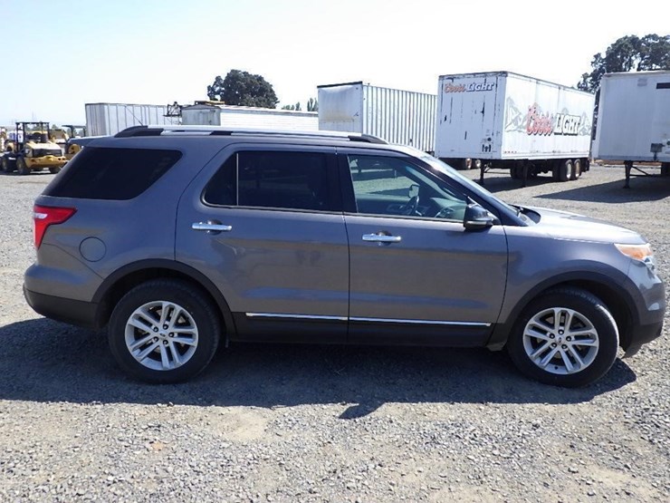 2013-ford-explorer-image-6