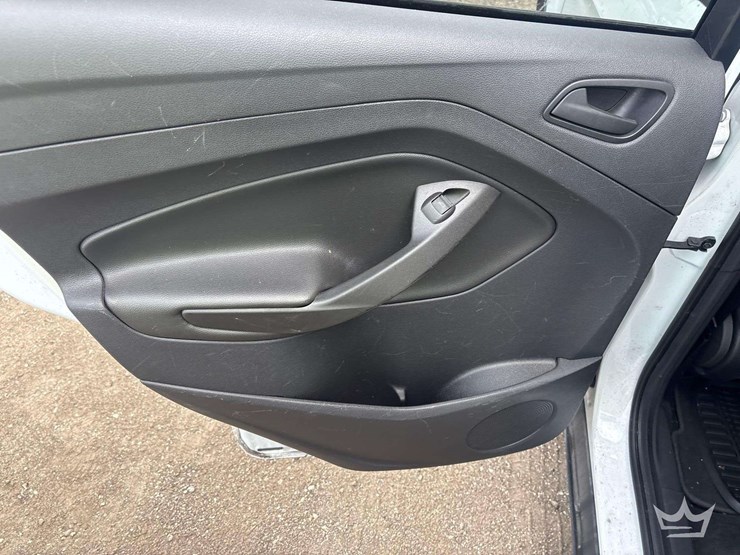2015-ford-escape-image-16