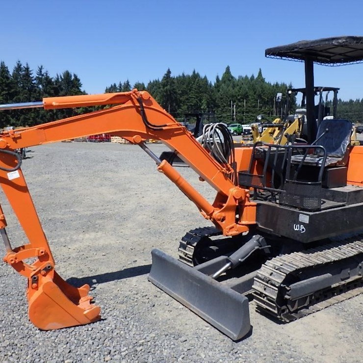 HITACHI EX21