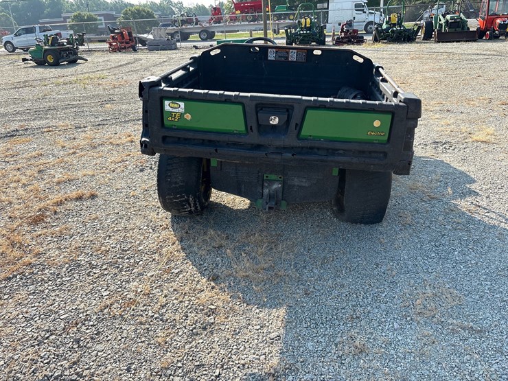 2015-john-deere-gator-image-9