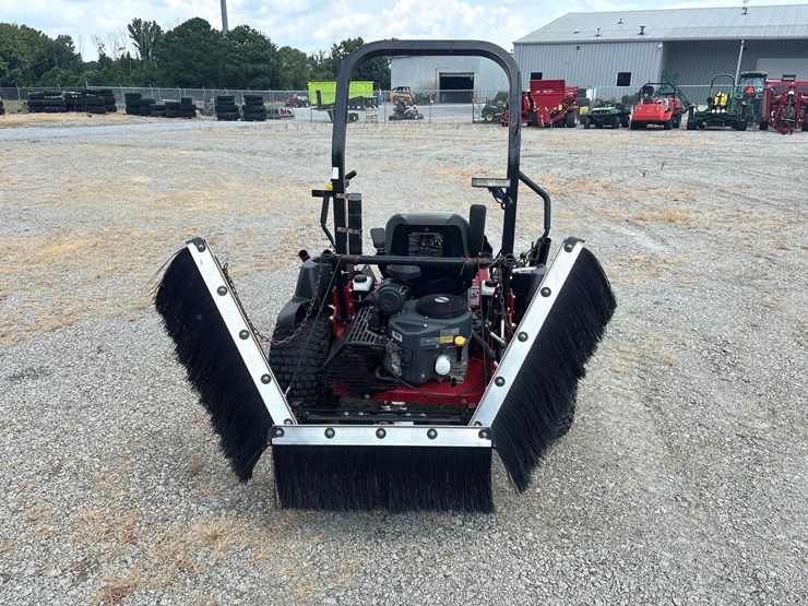 #1046-•-used-toro-2040-bunker-rake-image-8