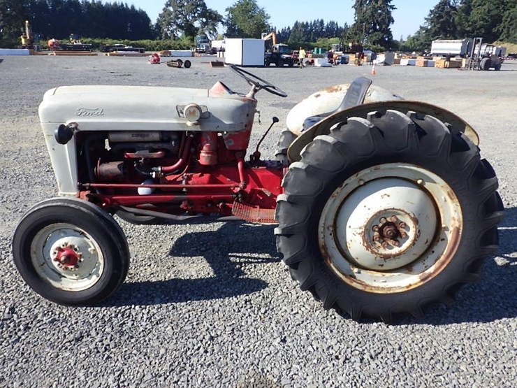 ford-tractor-image-2