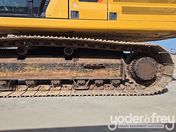 2019-caterpillar-336-image-11