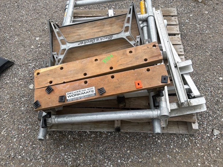 black-&-decker-workmate-and-aluminum-pipe-staging-image-1