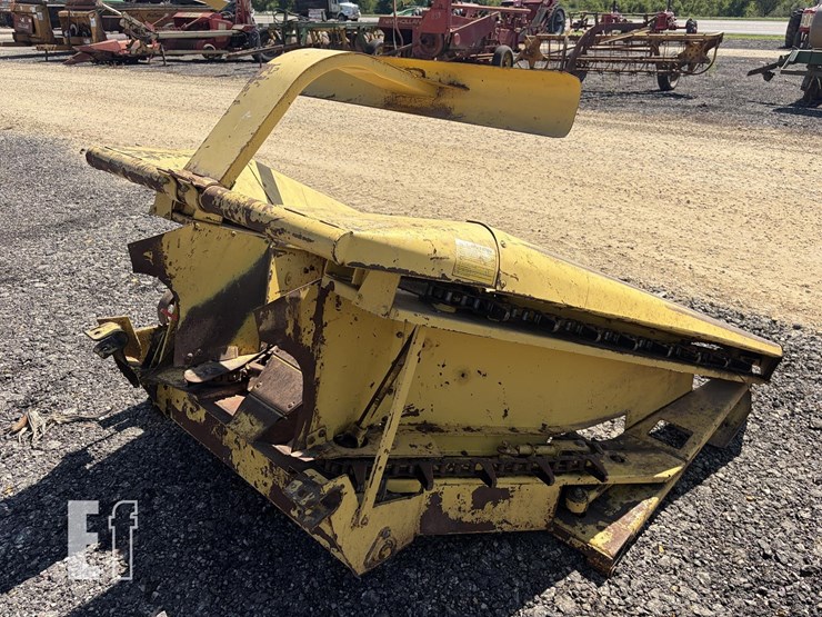new-holland-880r2-image-3