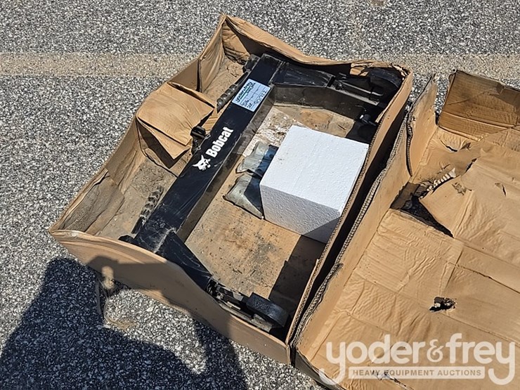 unused-bobcat-quick-hitch-image-4