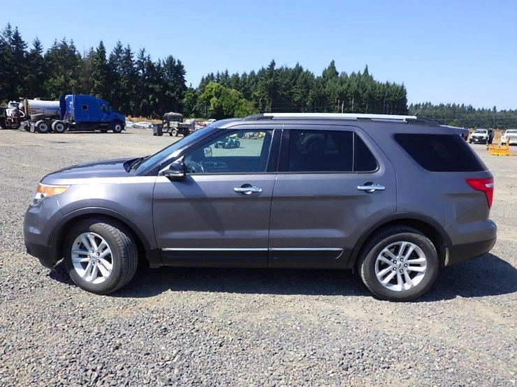 2013-ford-explorer-image-2