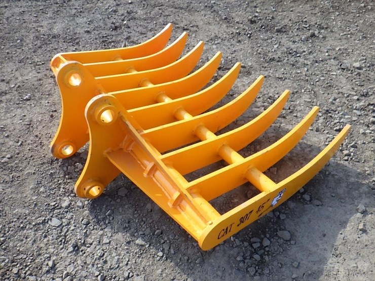 caterpillar-307-image-3