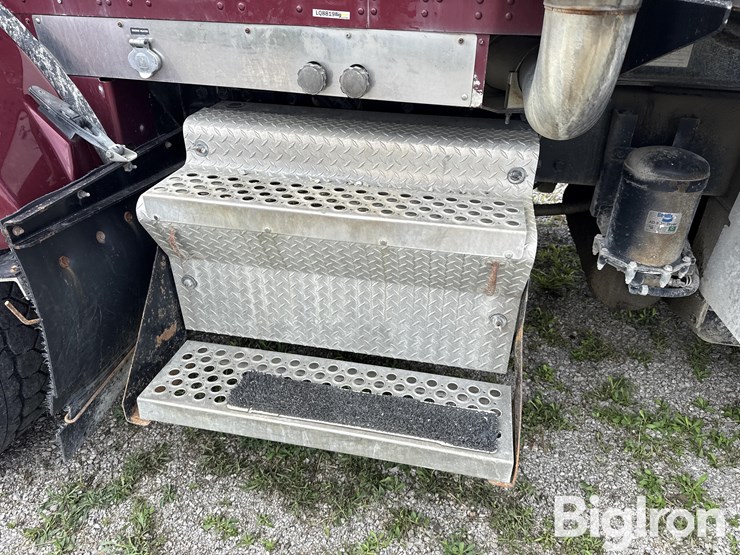 2004-kenworth-t800-image-16