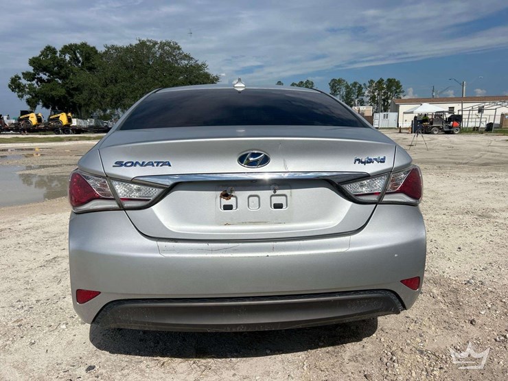 2015-hyundai-sonata-hybrid-sedan-image-24