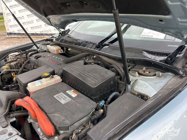 2009-toyota-camry-hybrid-sedan-image-9