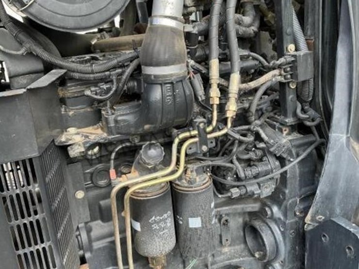 case-mxu110-ag-tractor-image-10