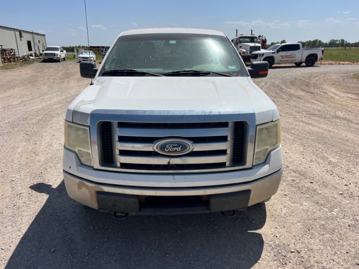 2010-ford-f150-xlt-image-2