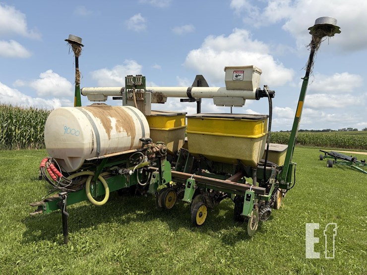 john-deere-7200-image-1