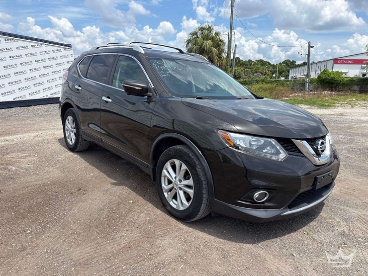 2015-nissan-rogue-image-2