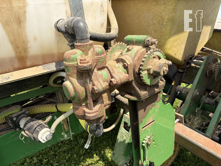 john-deere-7200-image-19