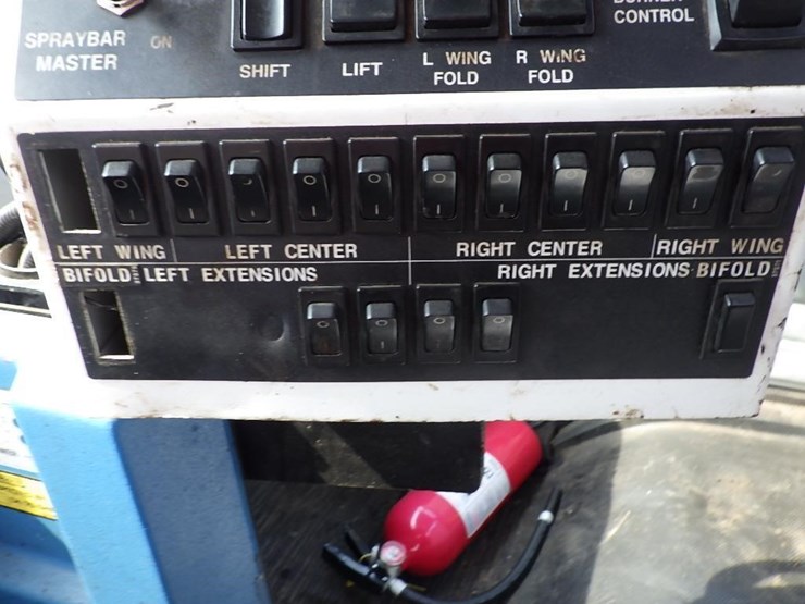 1999-freightliner-fl70-image-45