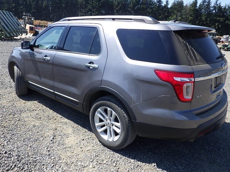 2013-ford-explorer-image-3