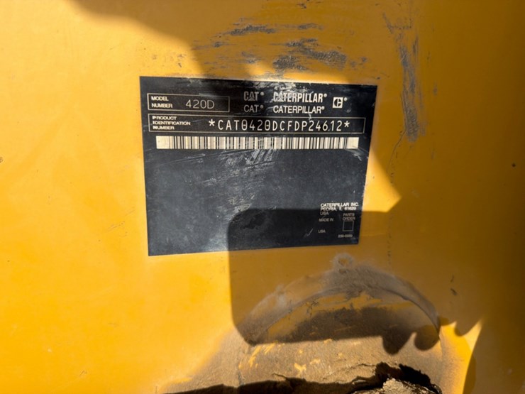 2006-caterpillar-420d-image-11