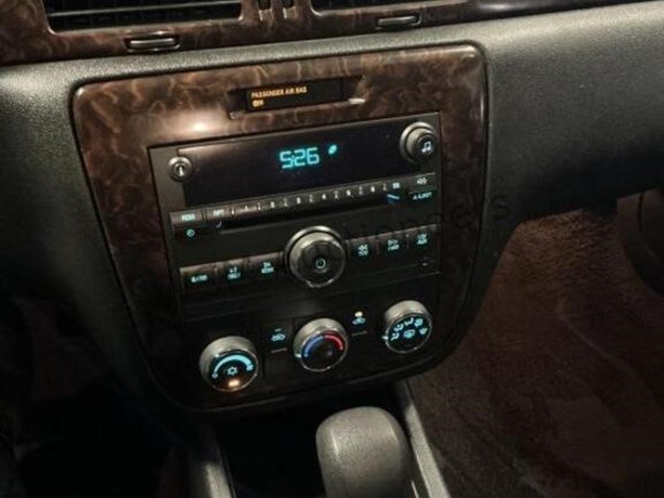 2013-chevrolet-impala-sdn-image-18