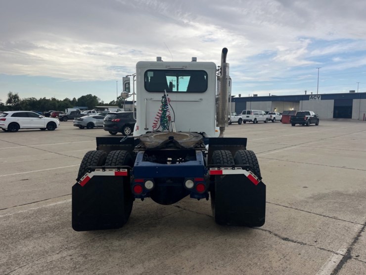 2012-peterbilt-337-image-6