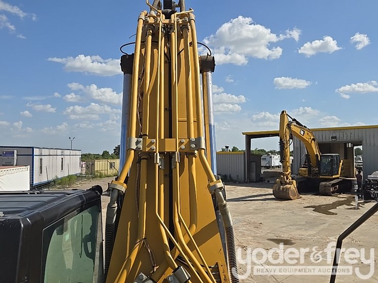 caterpillar-336-image-54