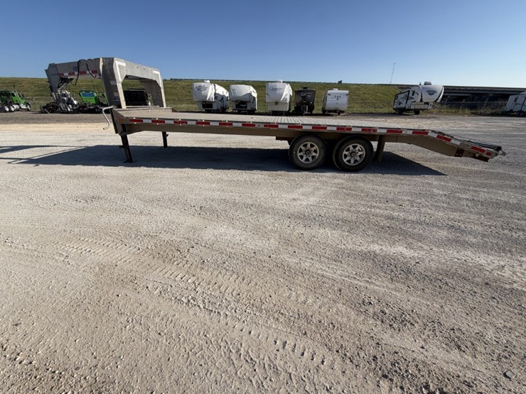 2022-eby-aluminum-gooseneck-trailer-image-8