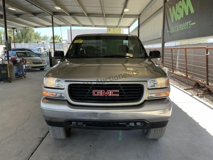 2000-gmc-sierra-1500-image-3