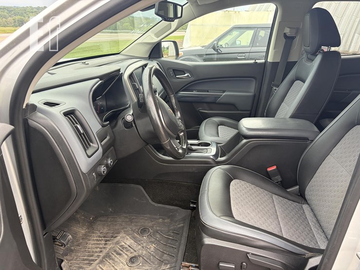 2017-chevrolet-colorado-image-9