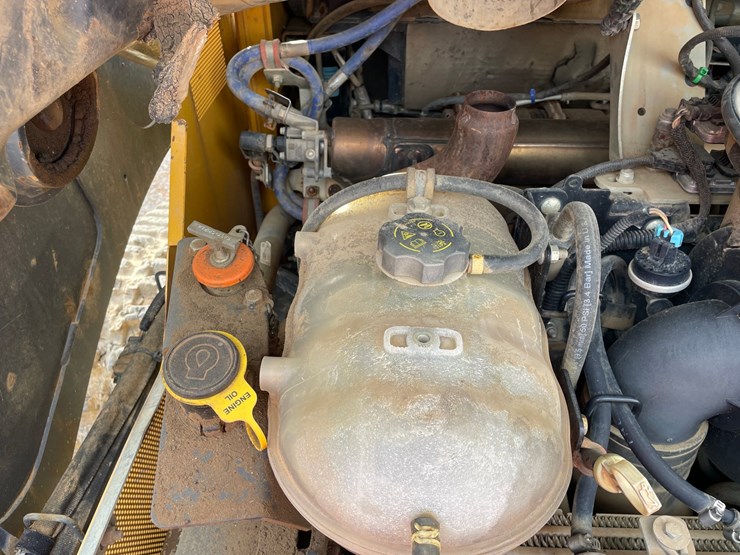 2019-deere-333g-image-33