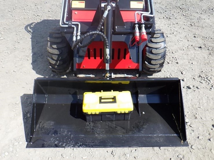 2026-sdlool-323tz-skid-steer-loader-image-5