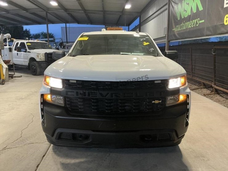 2021-chevrolet-silverado-1500-image-3