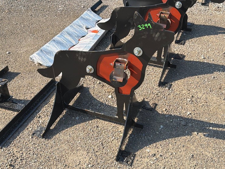 kit-containers-3/8"-ar500-steel-coyote-shooting-target-image-1