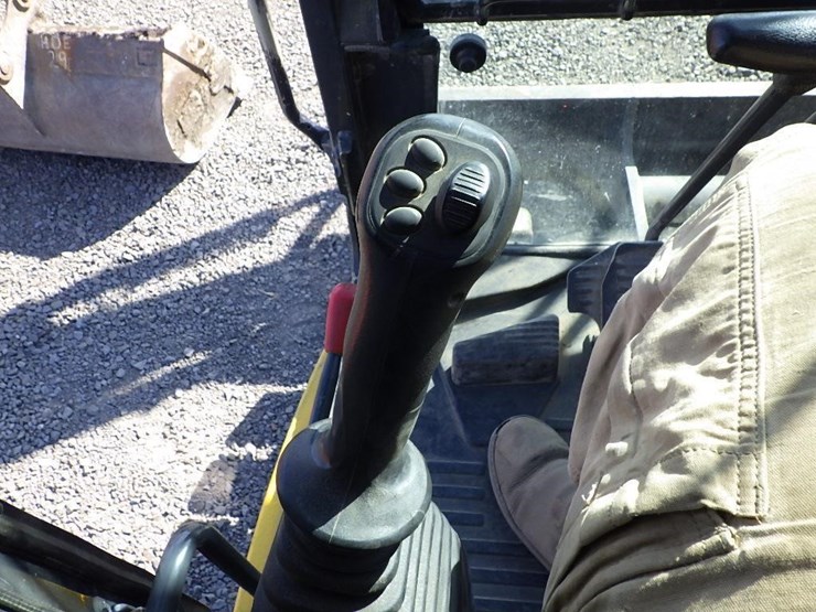 komatsu-pc88mr-10-image-48