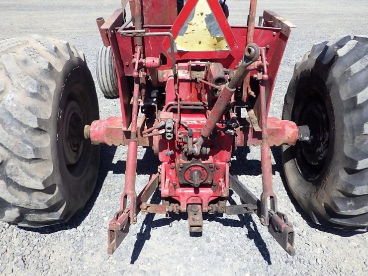 international-i-656-tractor-image-22