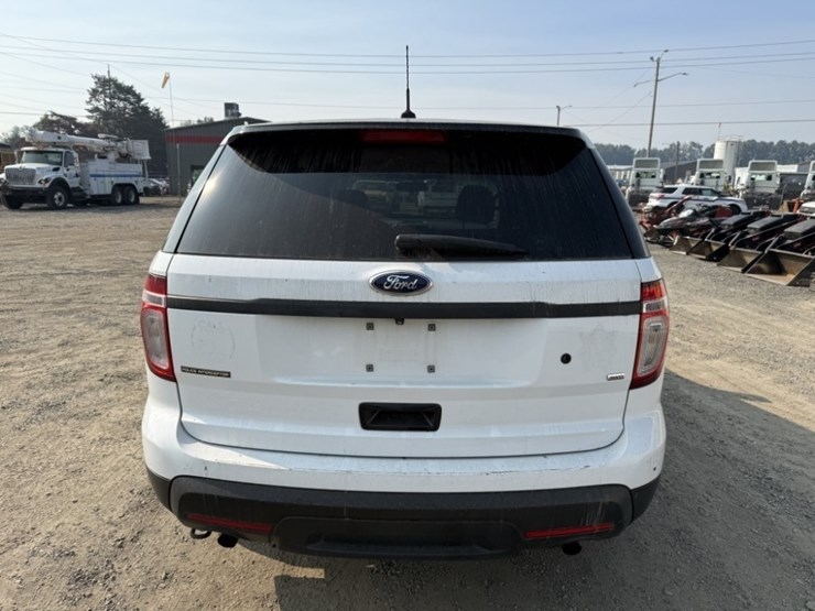 2015-ford-explorer-image-5