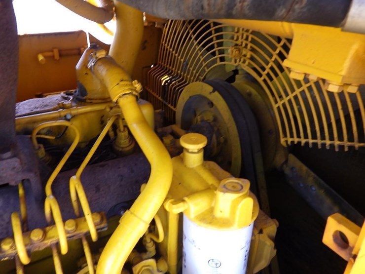caterpillar-d6-image-33