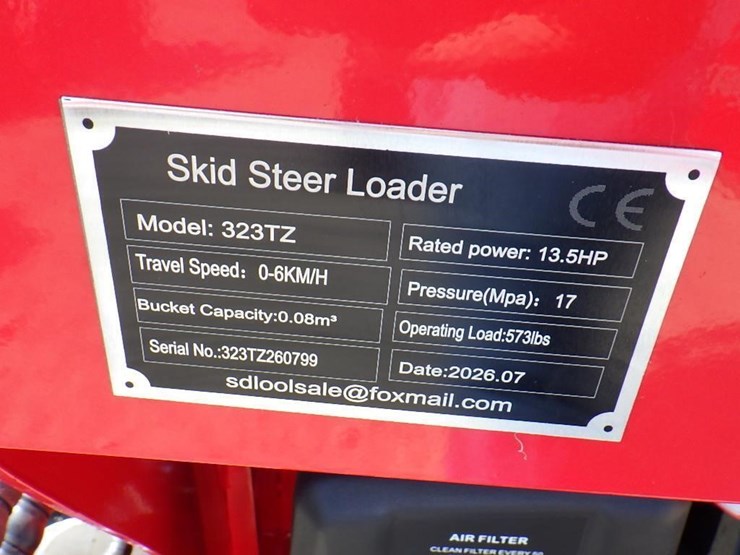 2026-sdlool-323tz-skid-steer-loader-image-15