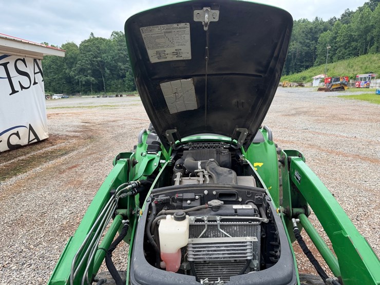 john-deere-3032e-image-60