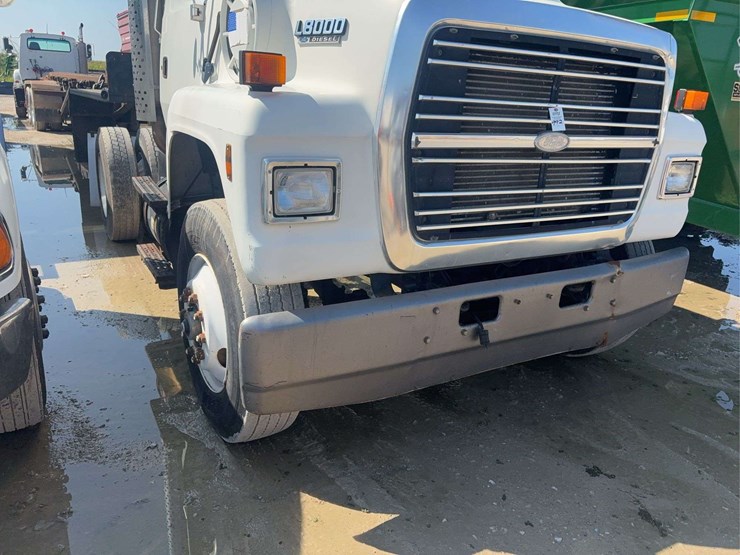 1994-ford-l8000-image-4