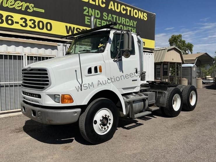 2008-sterling-lt8500-image-2