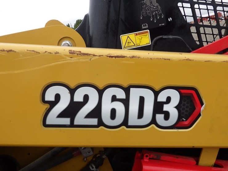 2014-caterpillar-226d3-image-24