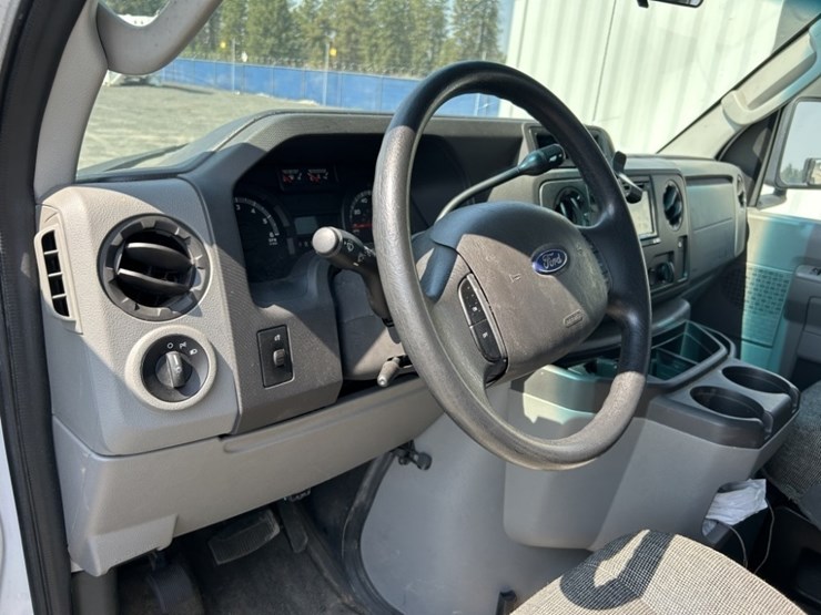 2012-ford-e450-sd-image-19