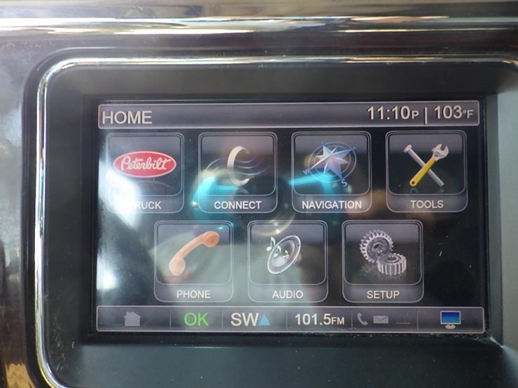 2015-peterbilt-325-image-37