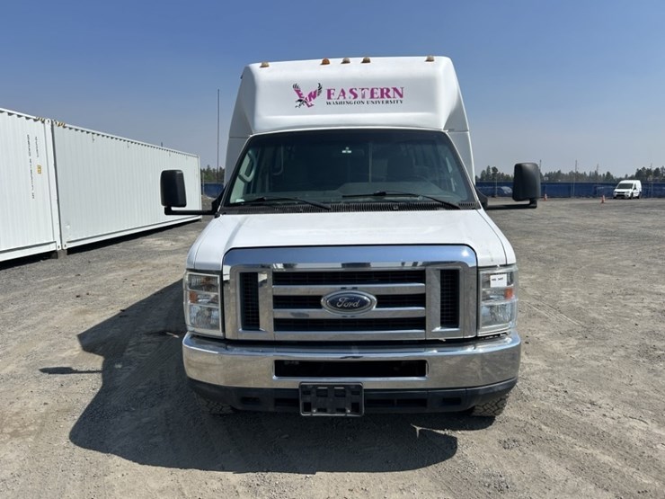 2012-ford-e450-sd-image-8
