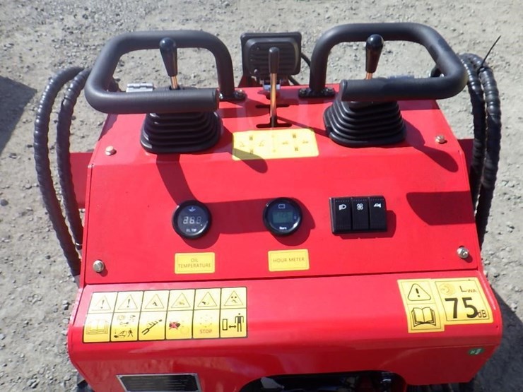 2026-sdlool-323tz-skid-steer-loader-image-13