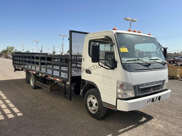 2006-mitsubishi-fuso-fe180-image-4